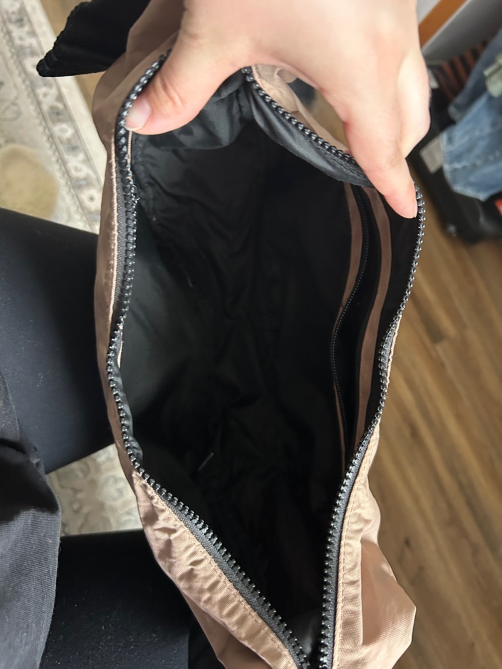 Baggu Crossbody in Dusty Rose - Picture 4 of 8